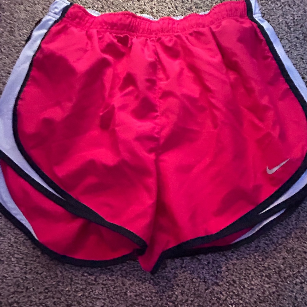 Nike Red Athletic Shorts for Performance